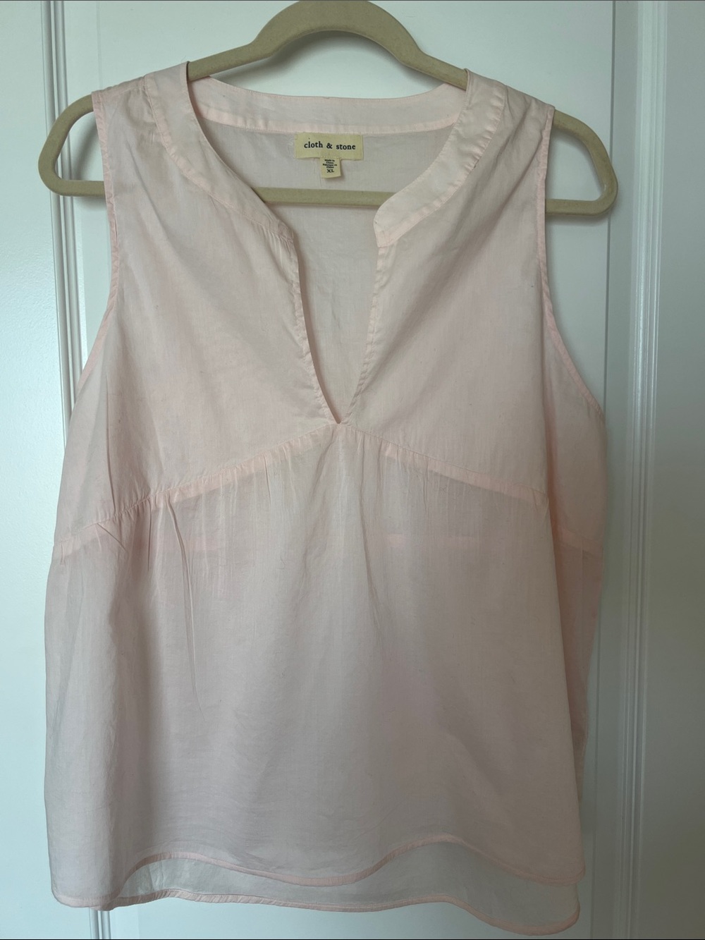 cloth & stone Soft Blush Sleeveless Split-Neck Top